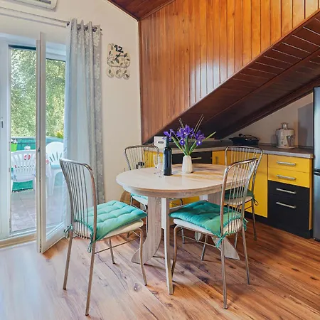 2 Bedroom Lovely In *