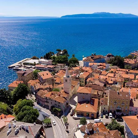 Apartman 2 Bedroom Lovely In